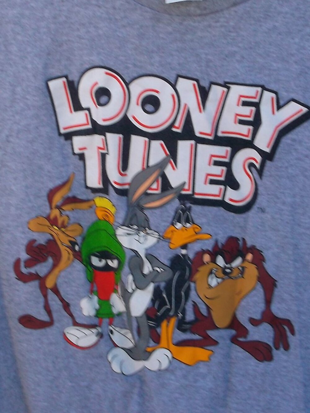 Looney Tunes Classic Characters Graphic Tee – XL – Like New - Picture 2 of 5